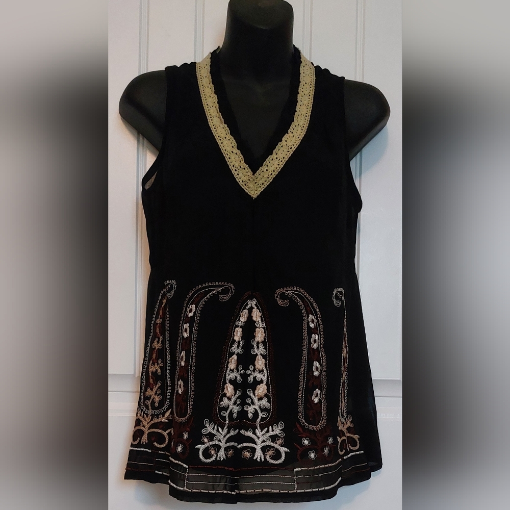 Style Black Sheer Embroidered Women's Top, New, Size M